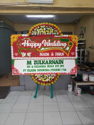 Papan Bunga di Cinoyong Carita