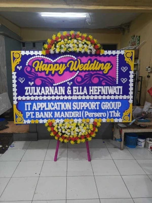 Papan Bunga di Cinoyong Carita